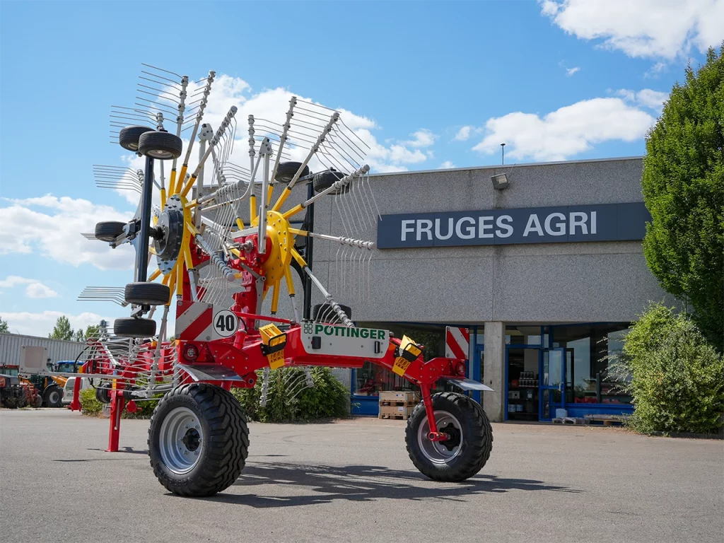 andaineur pottinger vue de trois quarts devant la facade fruges agri